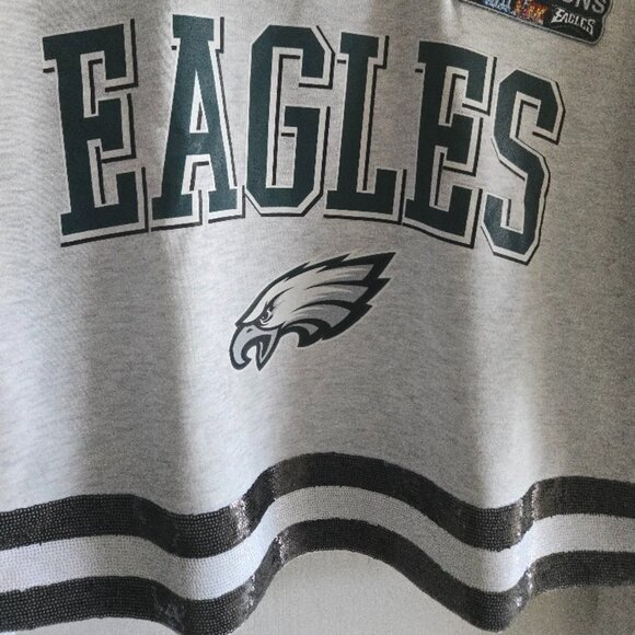 Custom 2X NFL Superbowl PHILA. EAGLES SEQUIN Shimmer-Stripe Sweatshirt 💚🤍🖤 - Picture 1 of 9